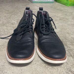 Black casual shoes for men - Size 10